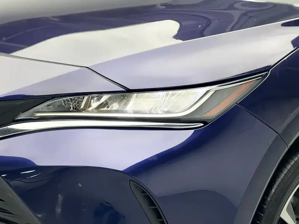 Toyota Harrier — фото 2
