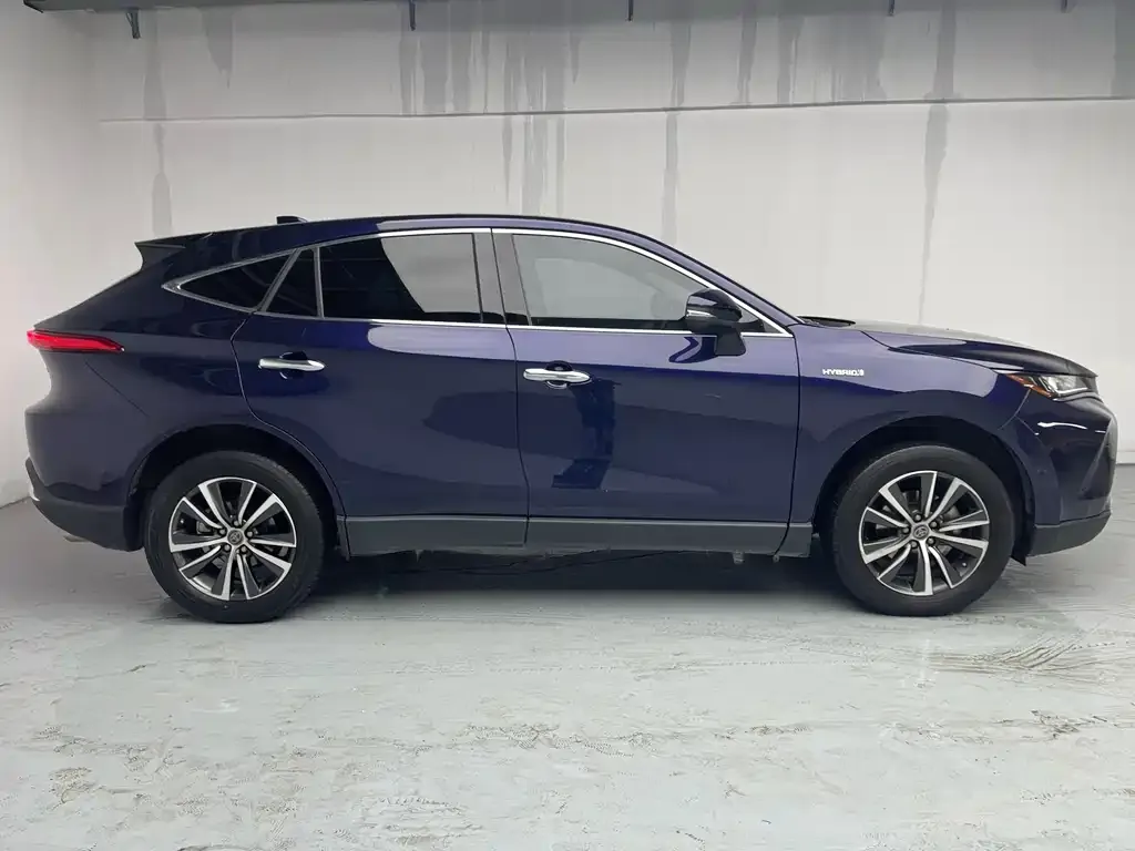 Toyota Harrier — фото 7