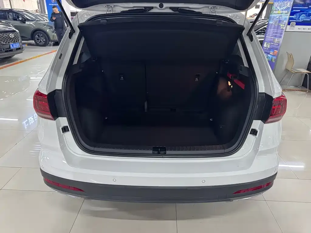Volkswagen Tharu — фото 6