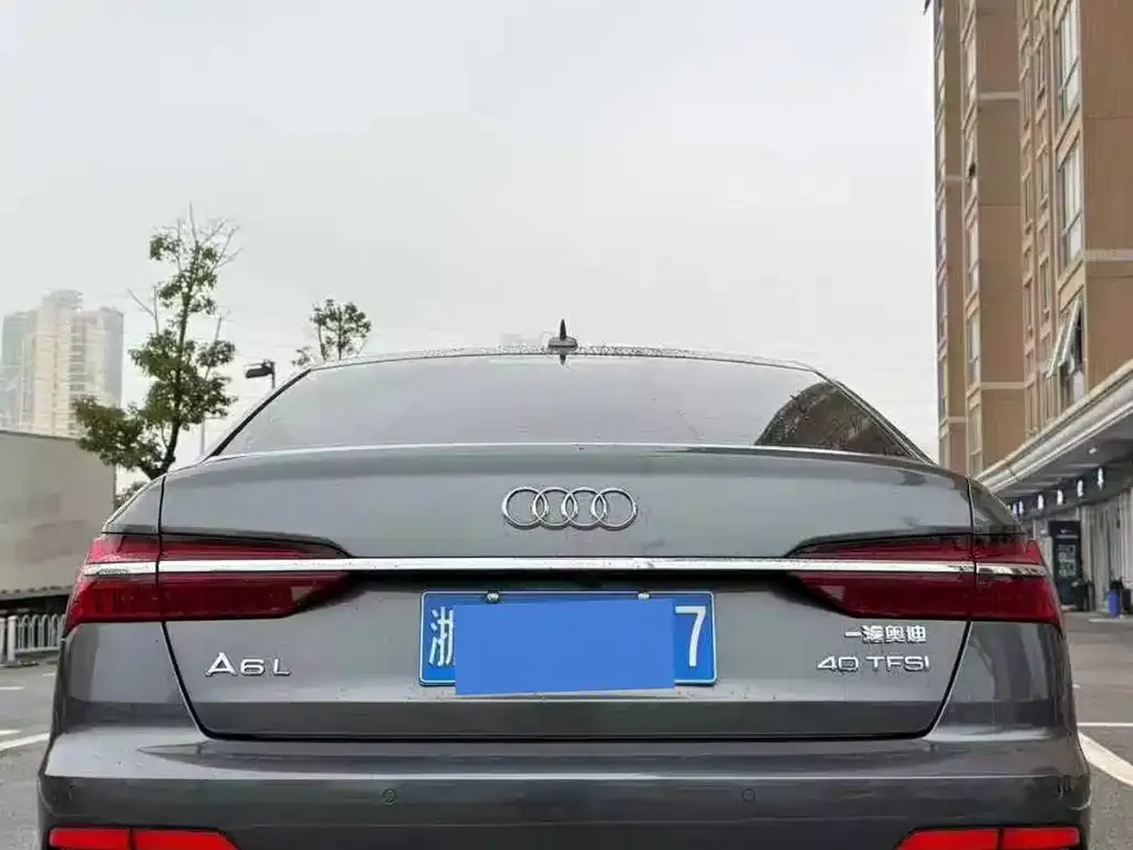 Audi A6L — фото 2