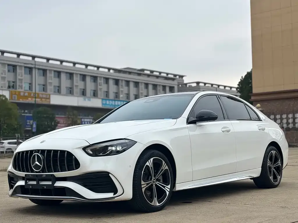 Mercedes-Benz C-Class — фото 1