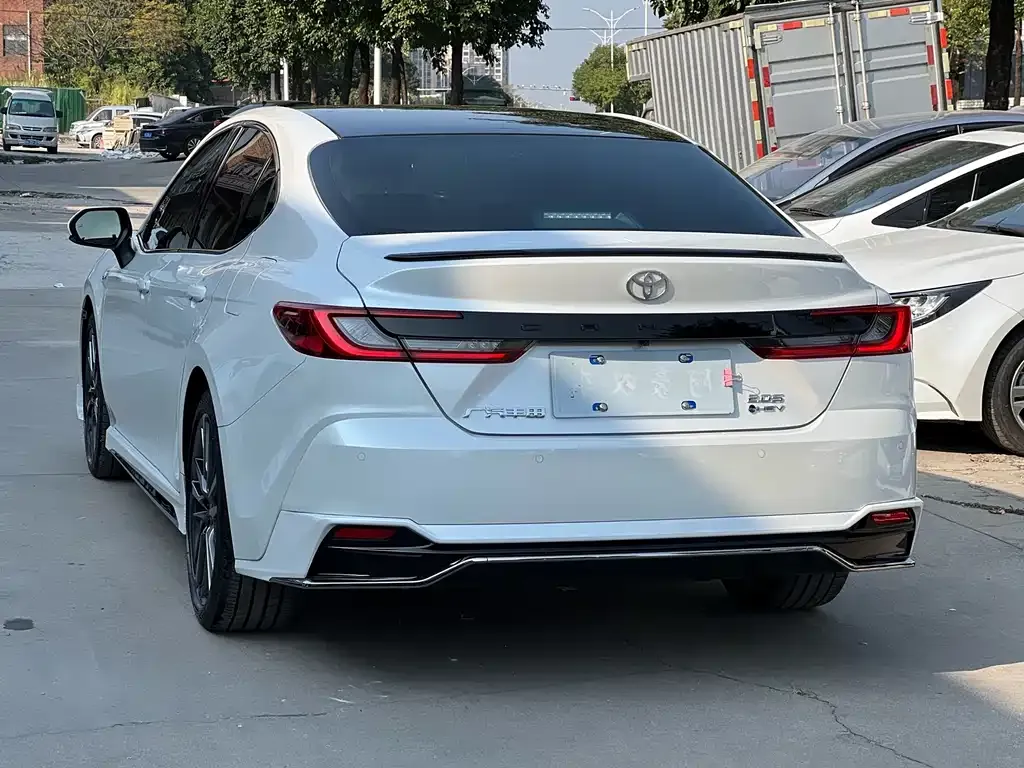 Toyota Camry 2024 из CN, фото 9