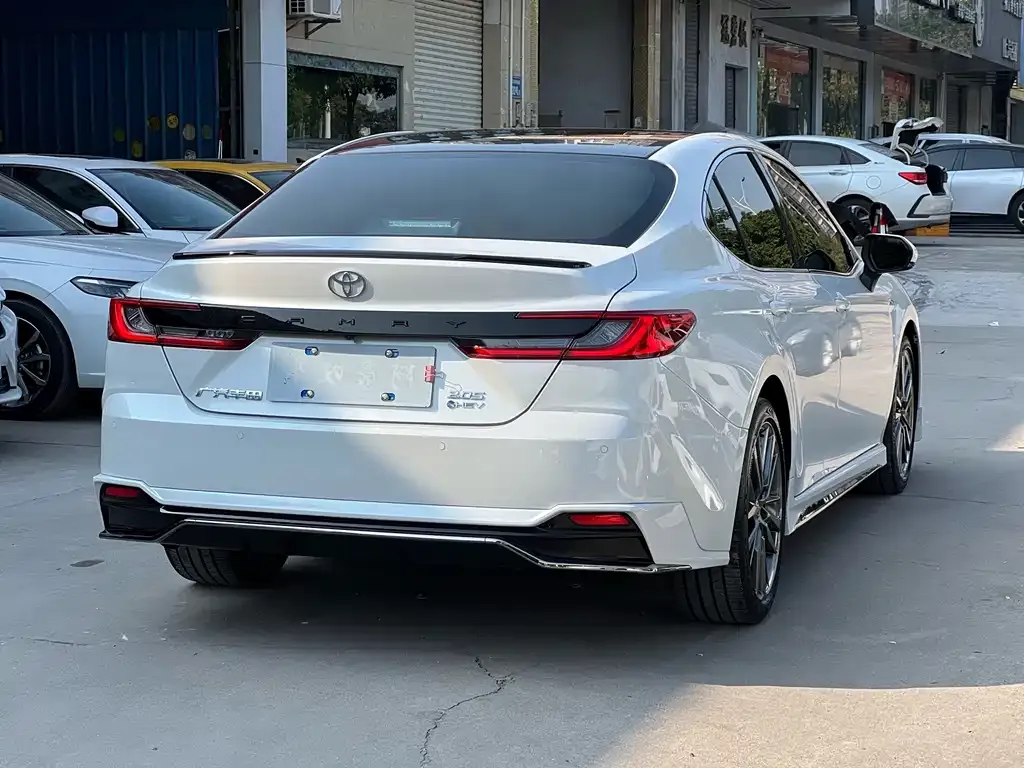 Toyota Camry 2024 из CN, фото 5