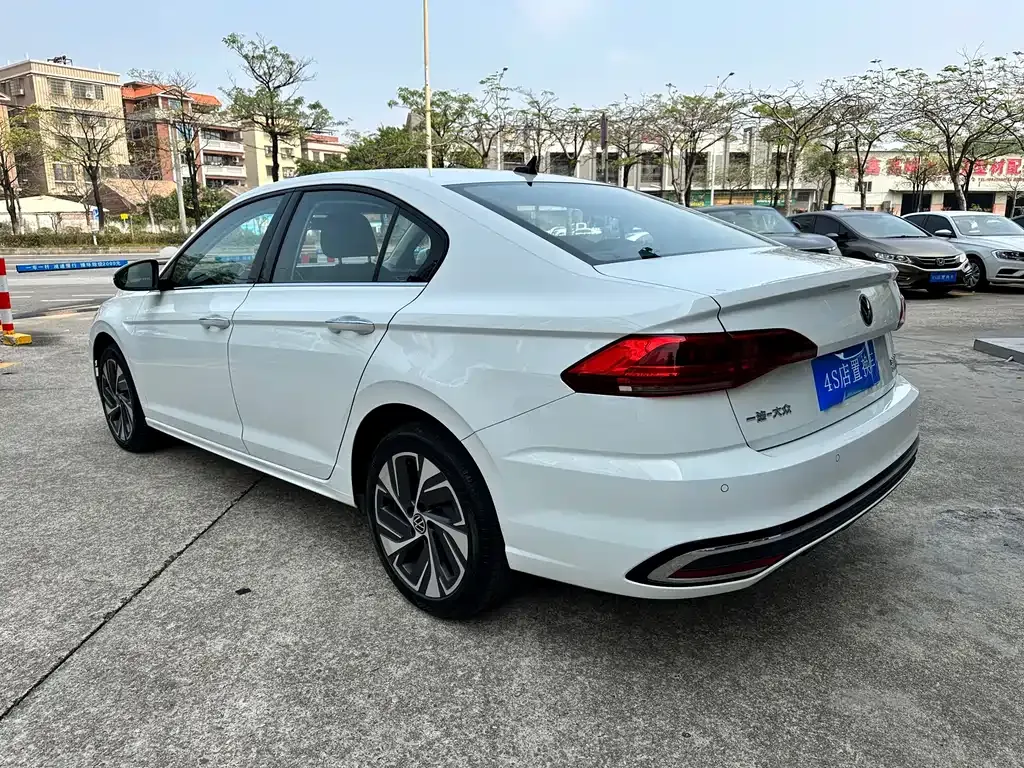 Volkswagen Bora 2024 из CN, фото 8
