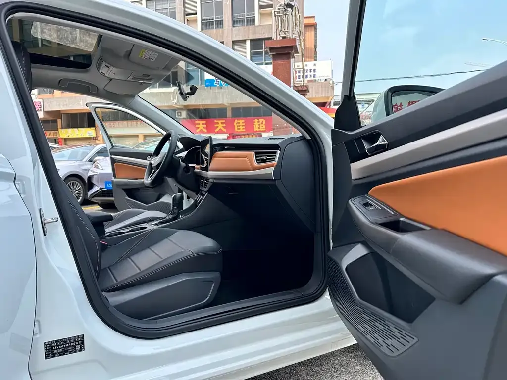 Volkswagen Bora 2024 из CN, фото 3