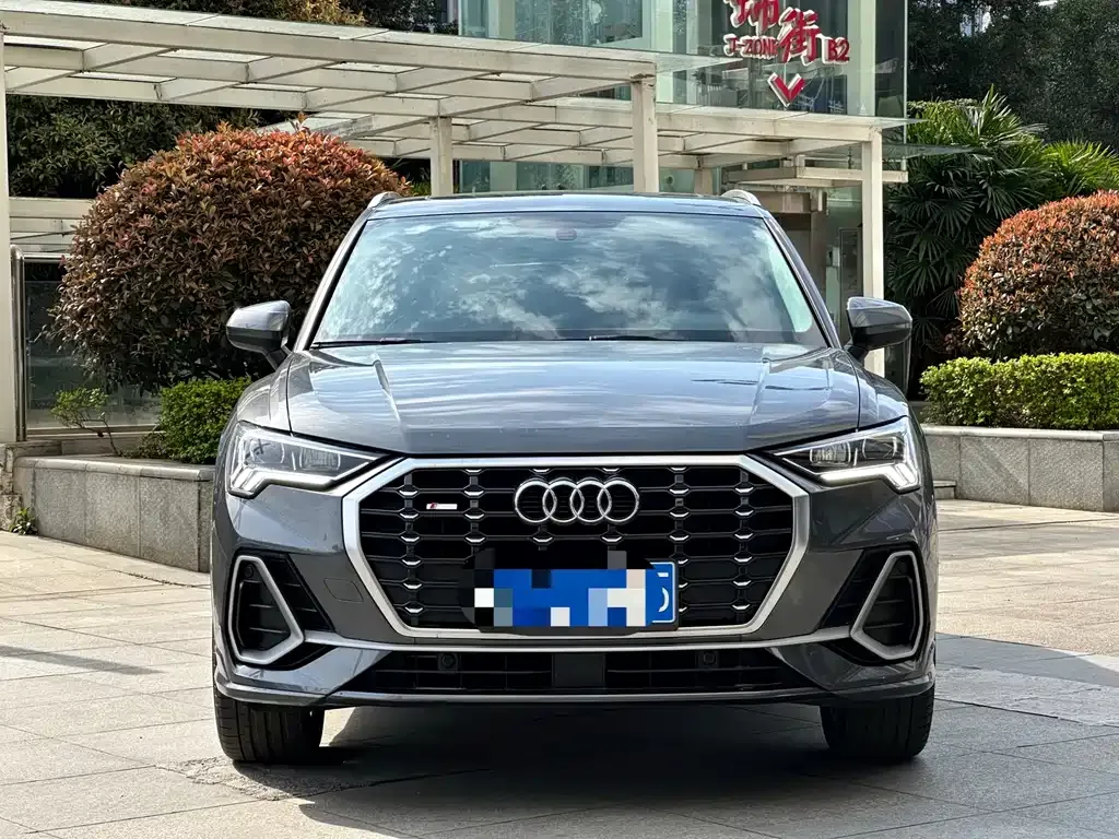 Audi Q3 — фото 8