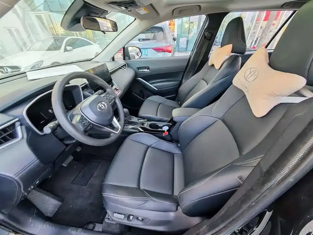 Toyota Frontlander 2023 из CN, фото 2