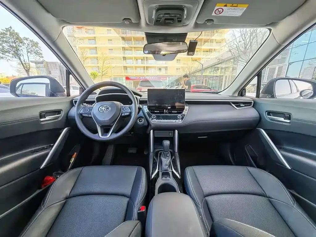 Toyota Frontlander 2023 из CN, фото 9