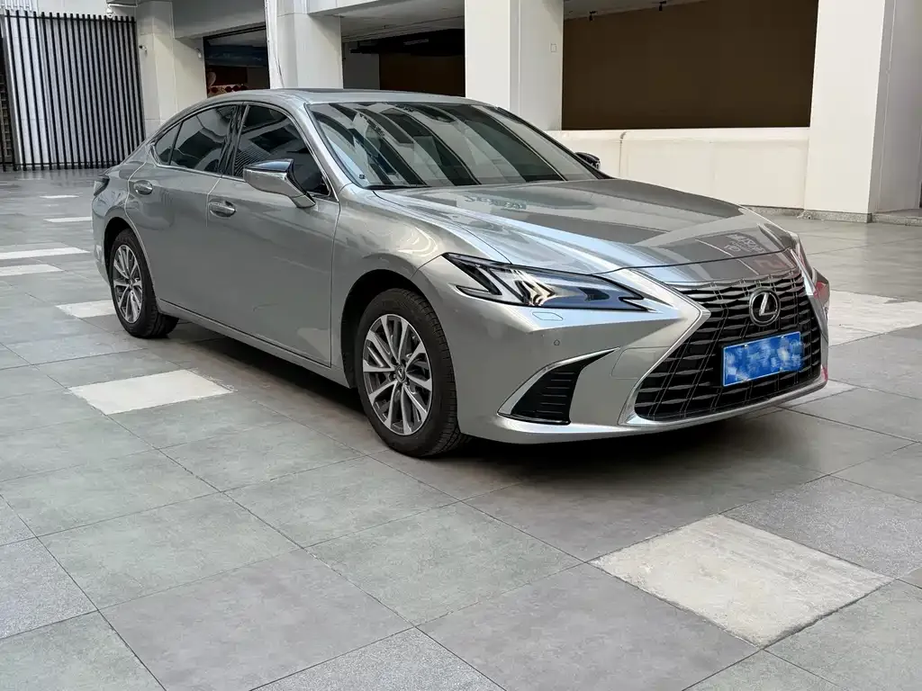 Lexus ES 2025 из CN, фото 8