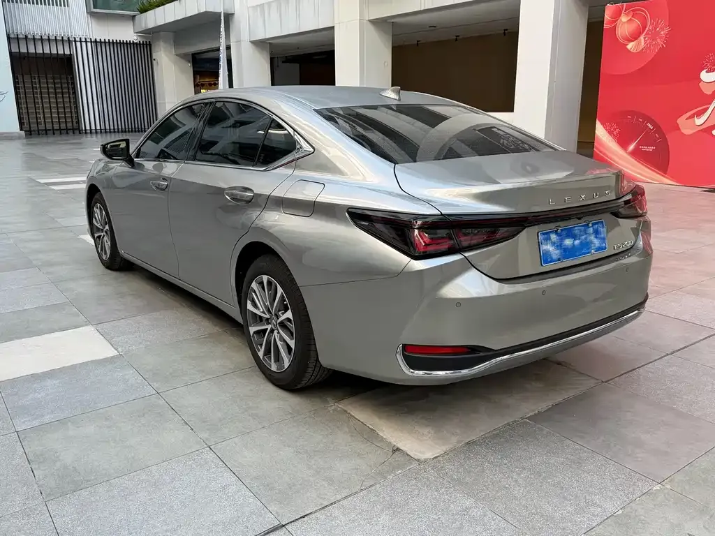 Lexus ES 2025 из CN, фото 6