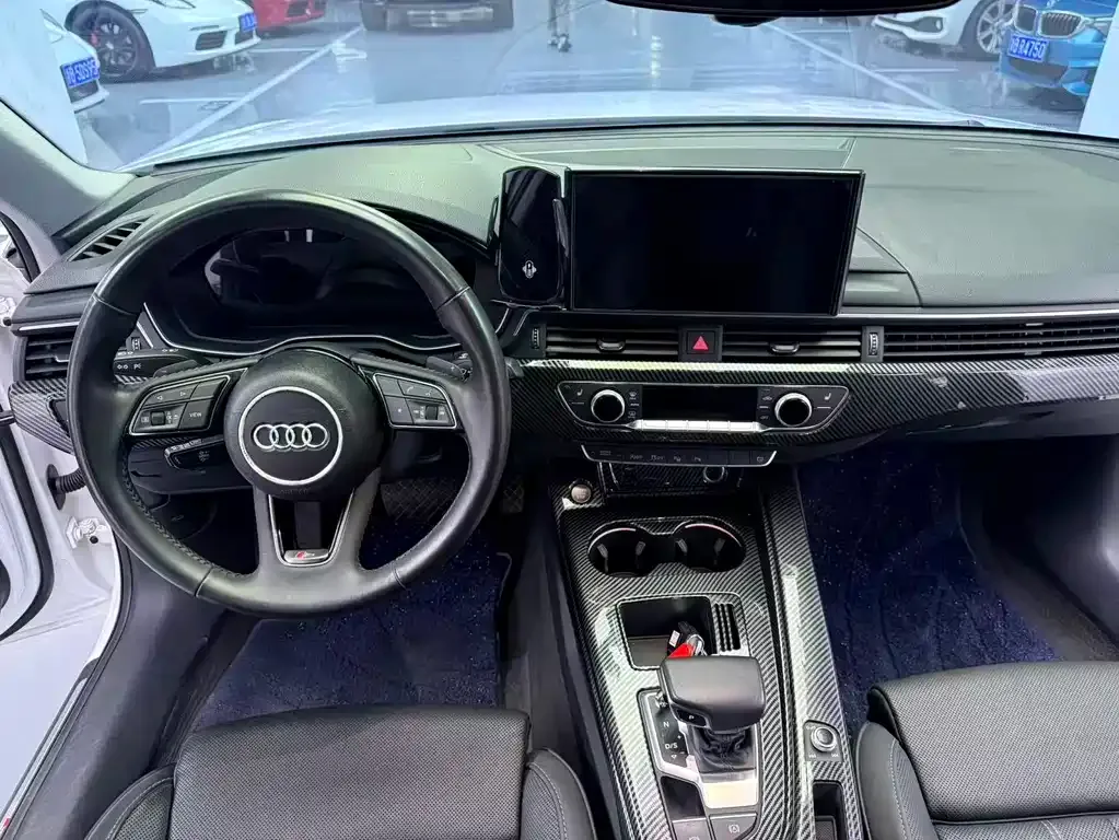 Audi A4L — фото 10