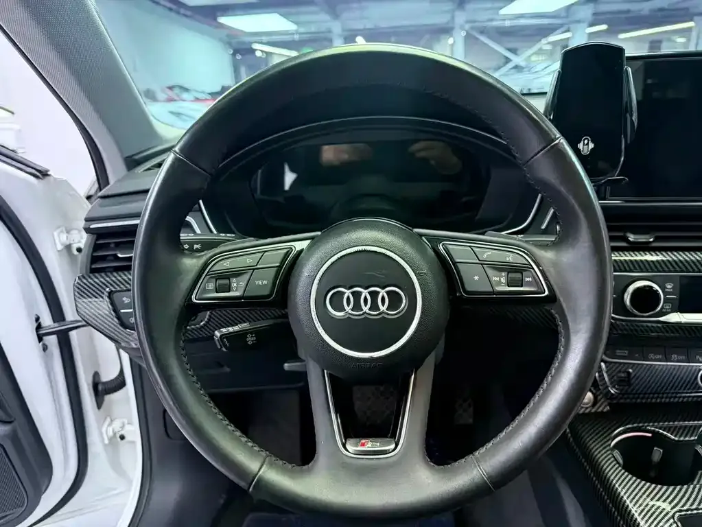 Audi A4L — фото 6
