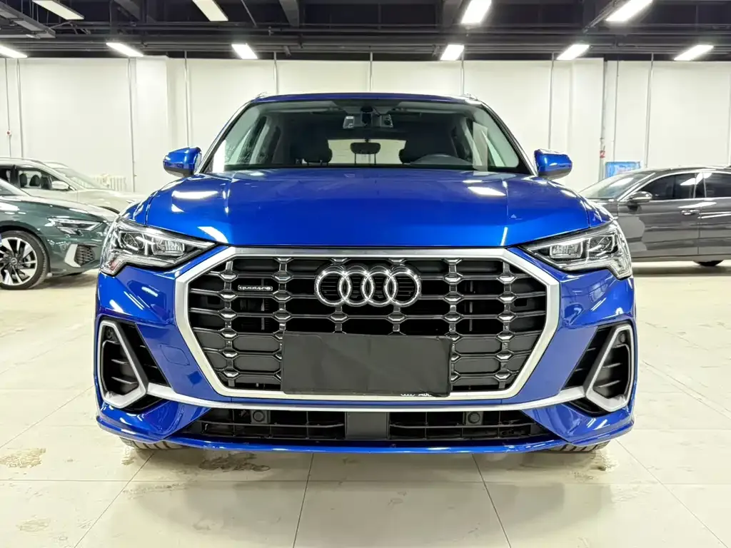 Audi Q3 — фото 10