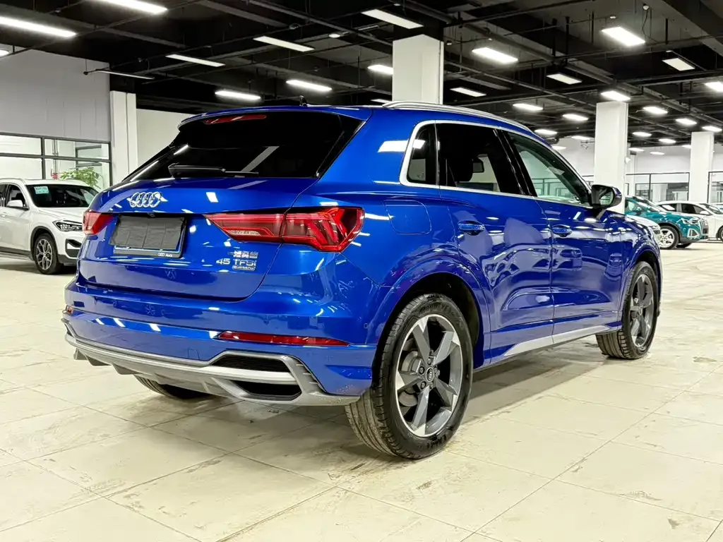 Audi Q3 — фото 8
