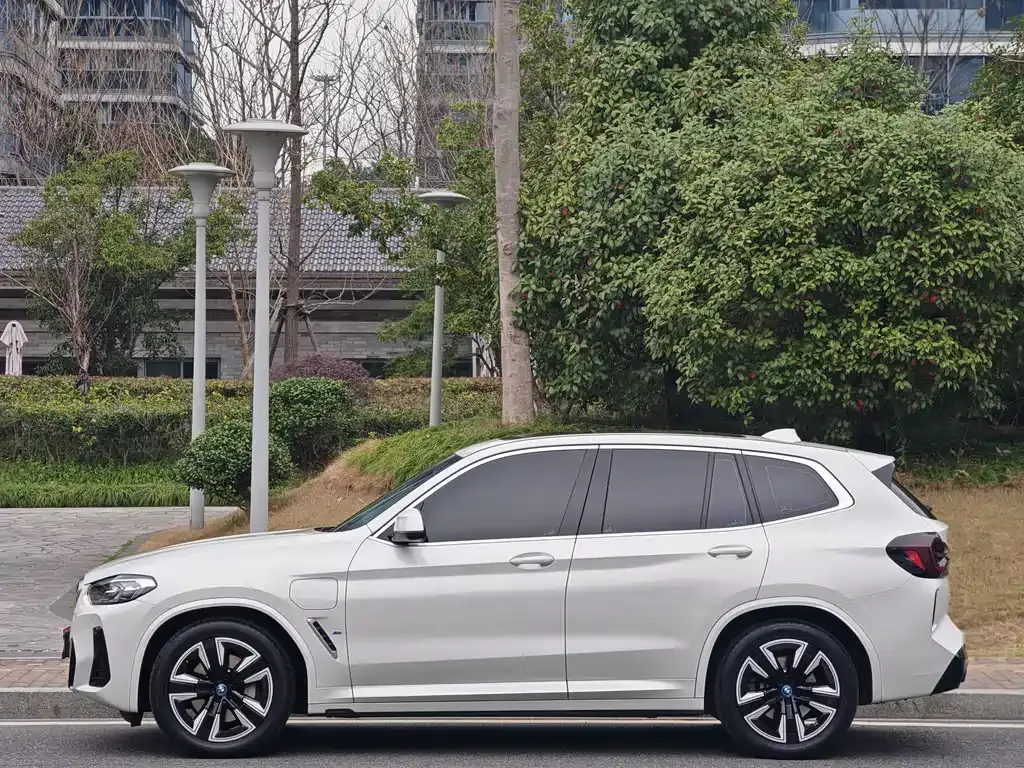 BMW iX3 2024 из CN, фото 10