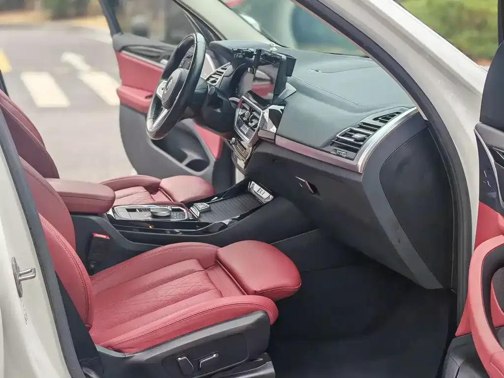BMW iX3 2024 из CN, фото 4