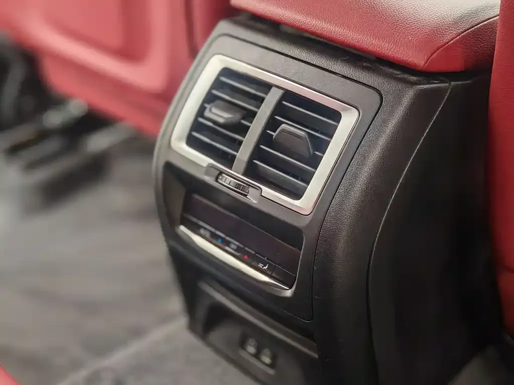 BMW iX3 2024 из CN, фото 3