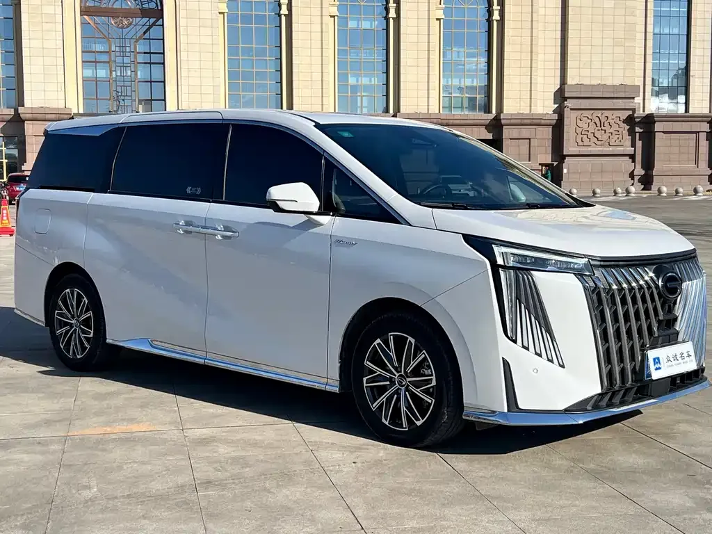 GAC Motor Trumpchi M8 — фото 3