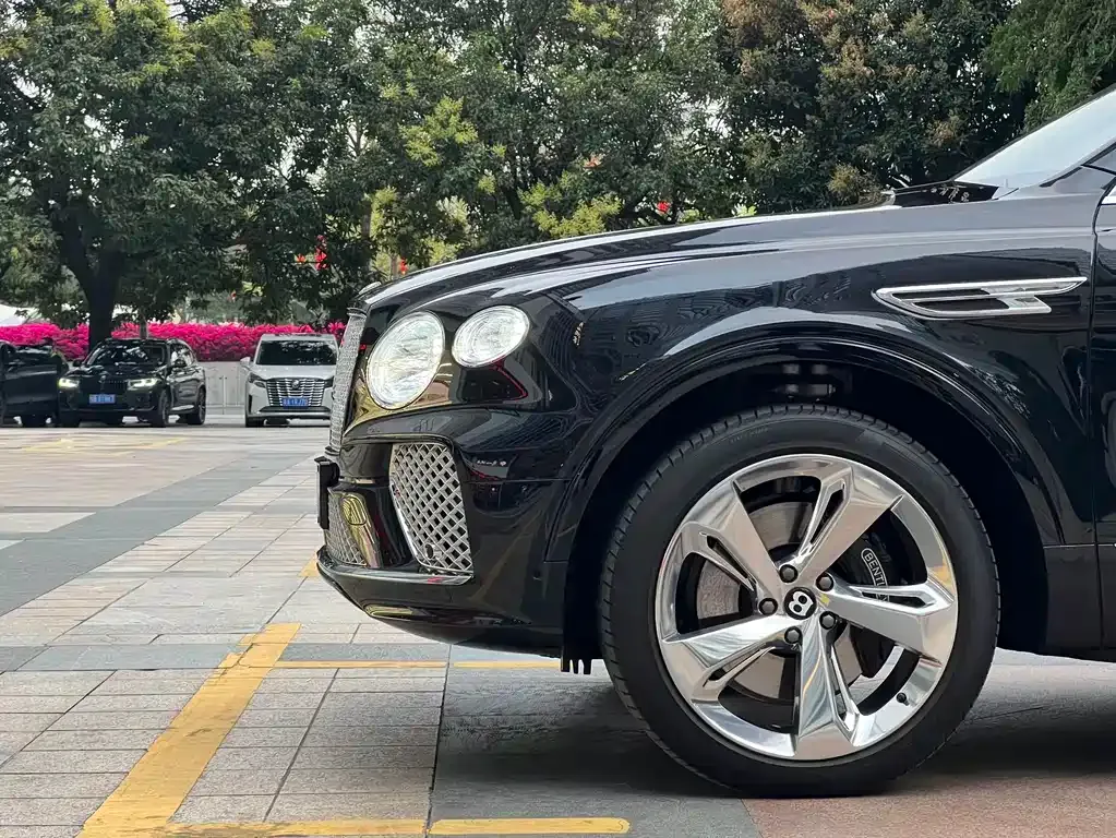 Bentley Bentayga 2021 из CN, фото 4