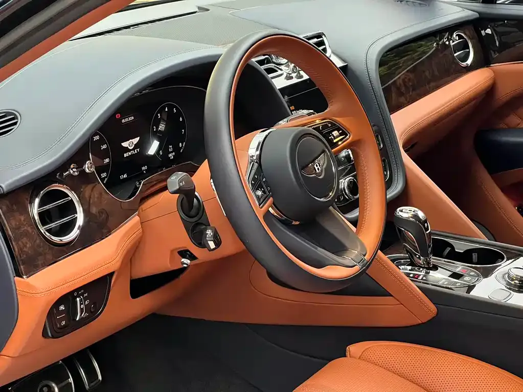 Bentley Bentayga 2021 из CN, фото 9