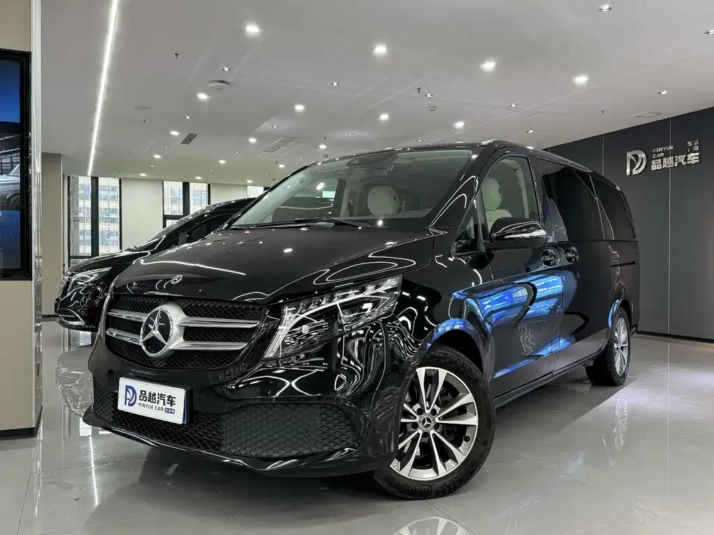 Mercedes-Benz V-Class — фото 1