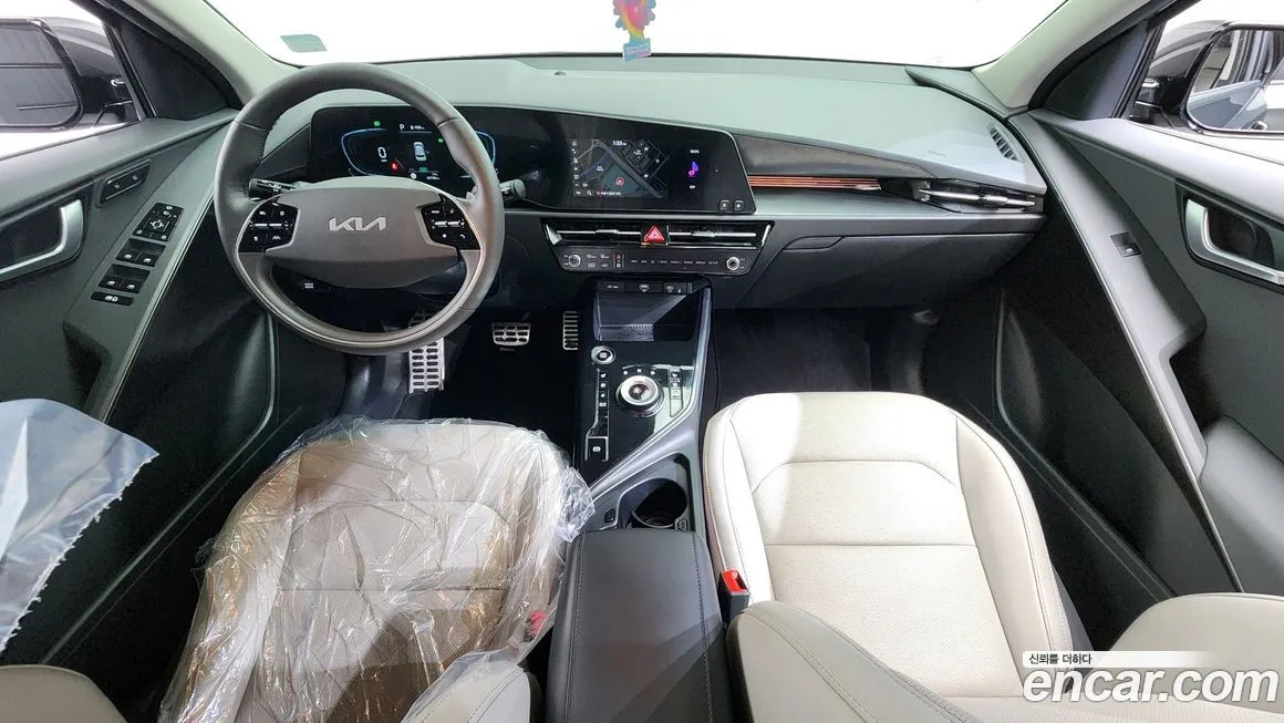 Kia Niro — фото 10