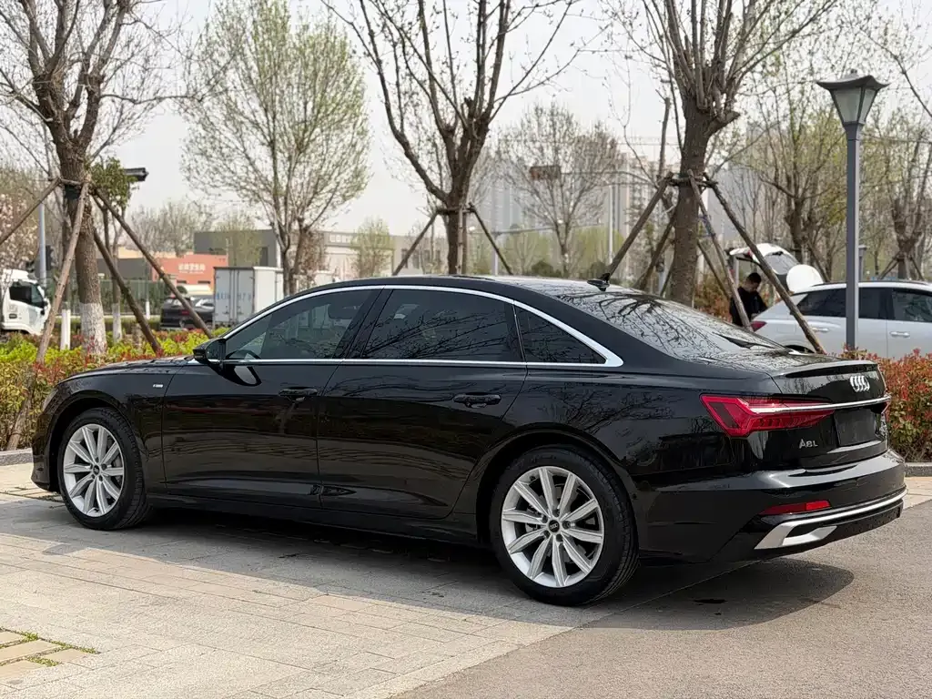 Audi A6L 2024 из CN, фото 6