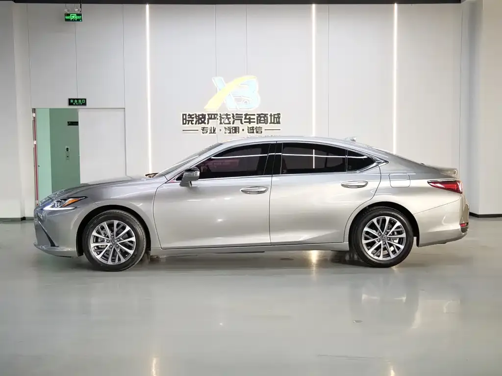 Lexus ES 2023 из CN, фото 3