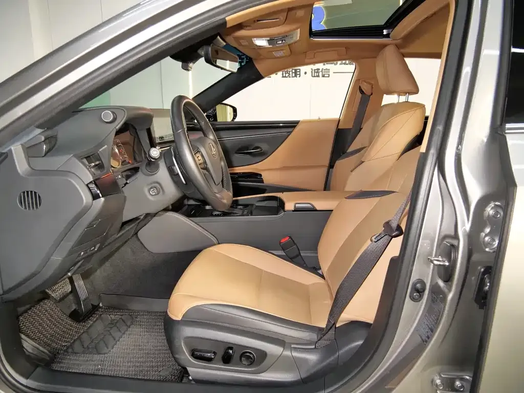 Lexus ES 2023 из CN, фото 9