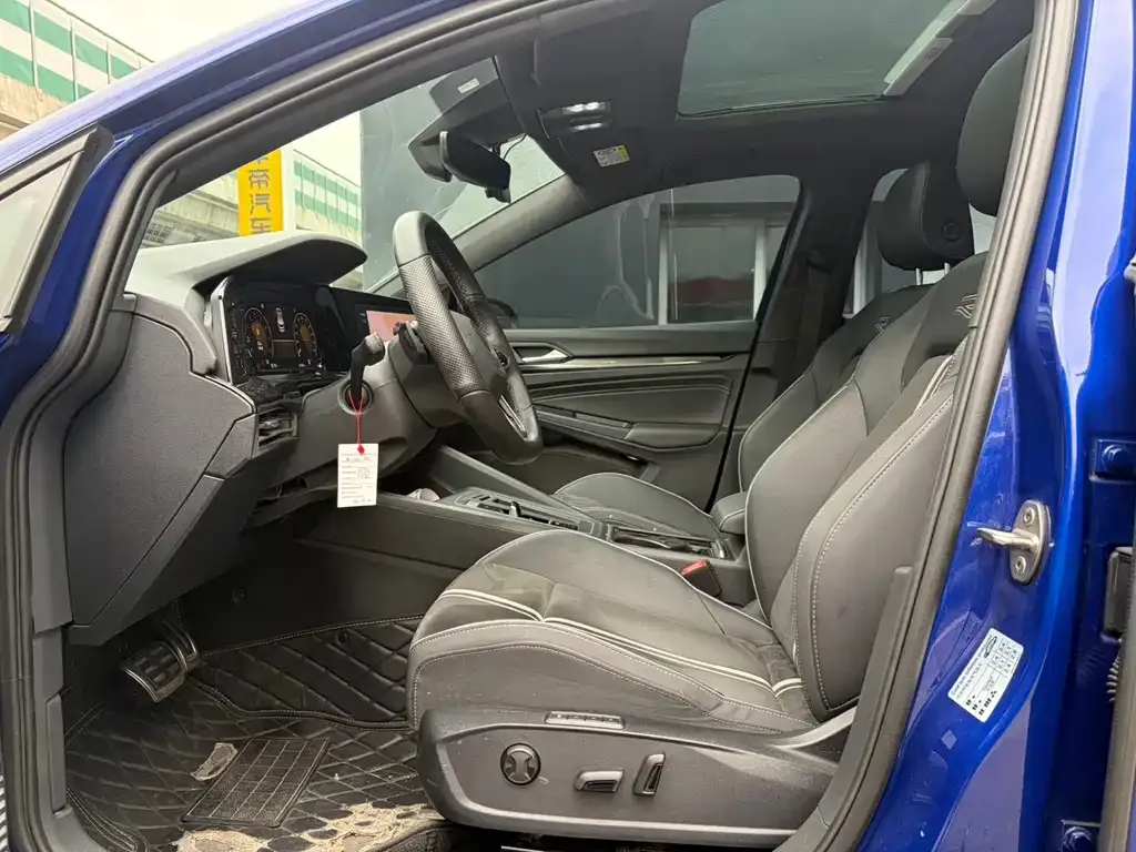 Volkswagen Golf 2021 из CN, фото 9