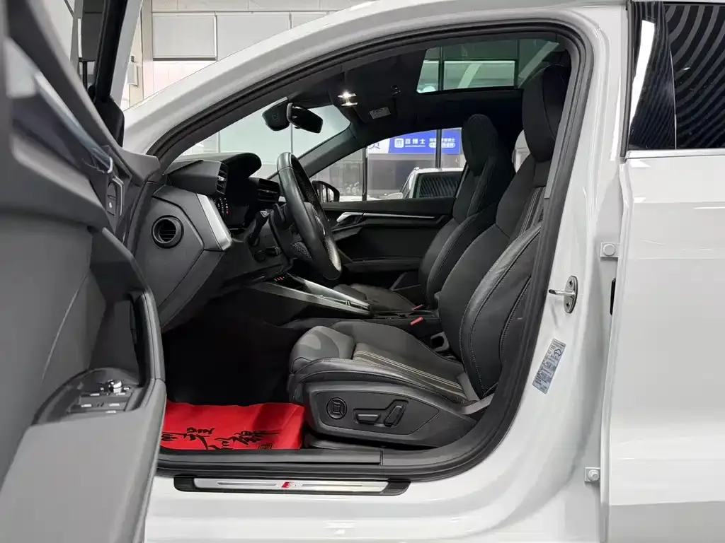 Audi A3 2022 из CN, фото 2