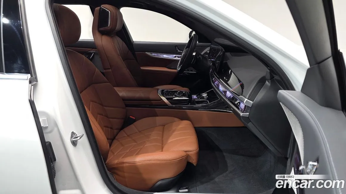 BMW 7-Series 2025 из KR, фото 3