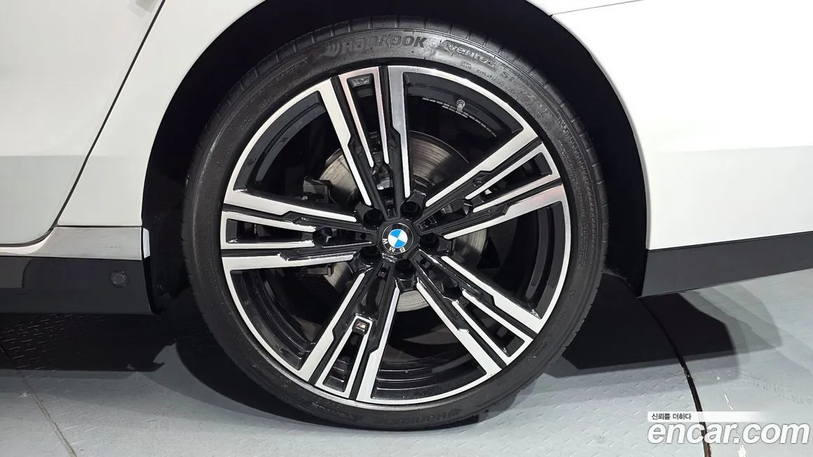 BMW 7-Series 2025 из KR, фото 5