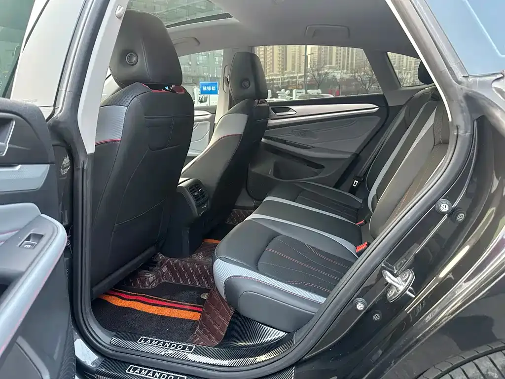 Volkswagen Lamando 2023 из CN, фото 2
