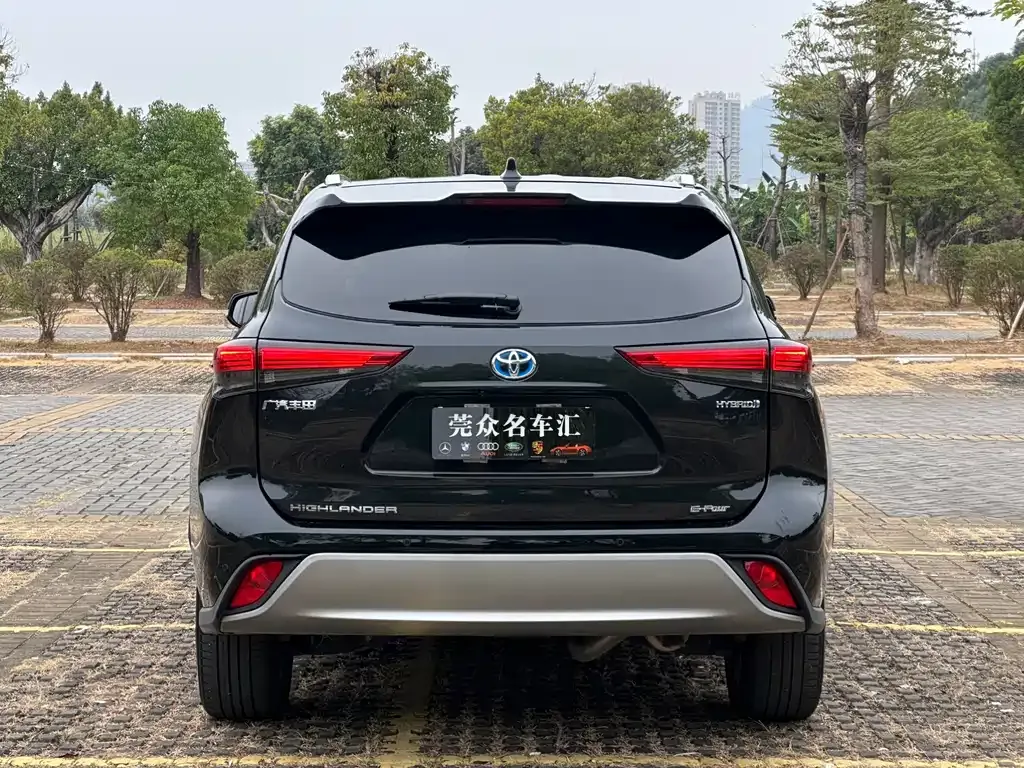 Toyota Highlander — фото 5