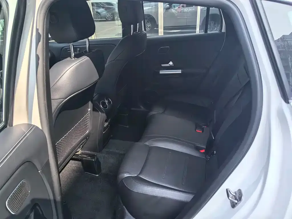 Mercedes-Benz GLA 2024 из CN, фото 4