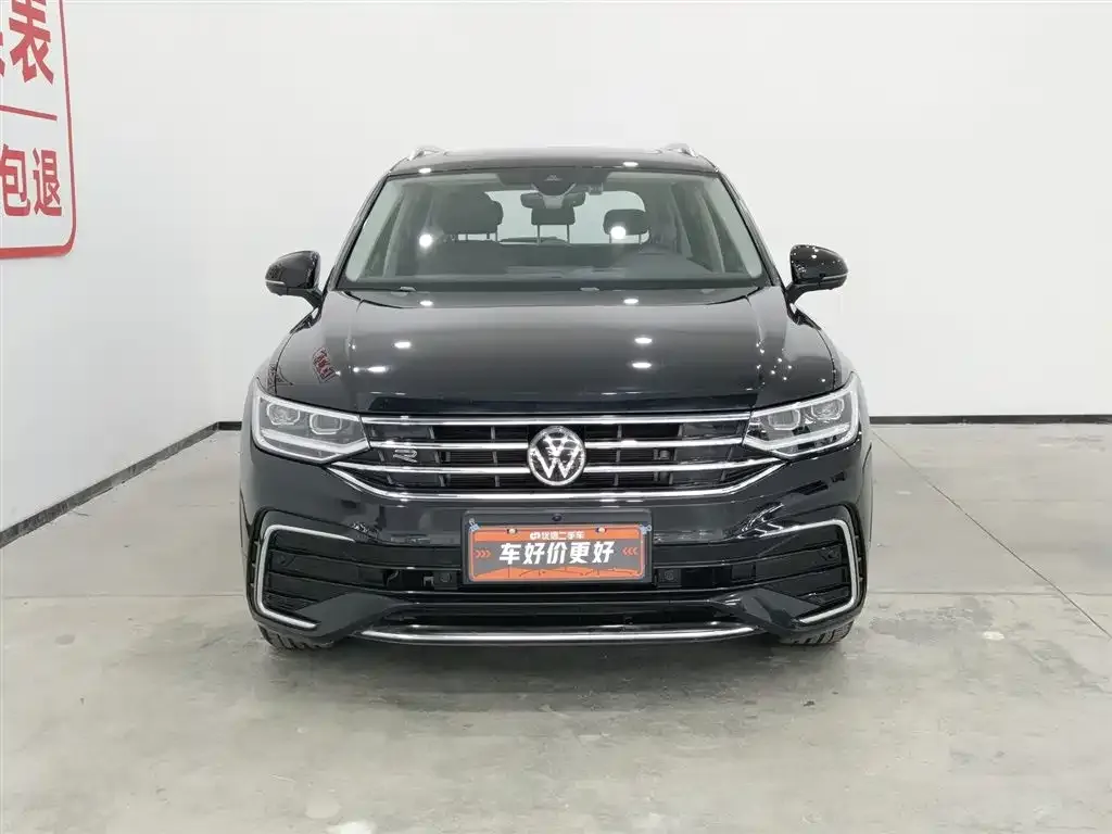 Volkswagen Tiguan L — фото 3