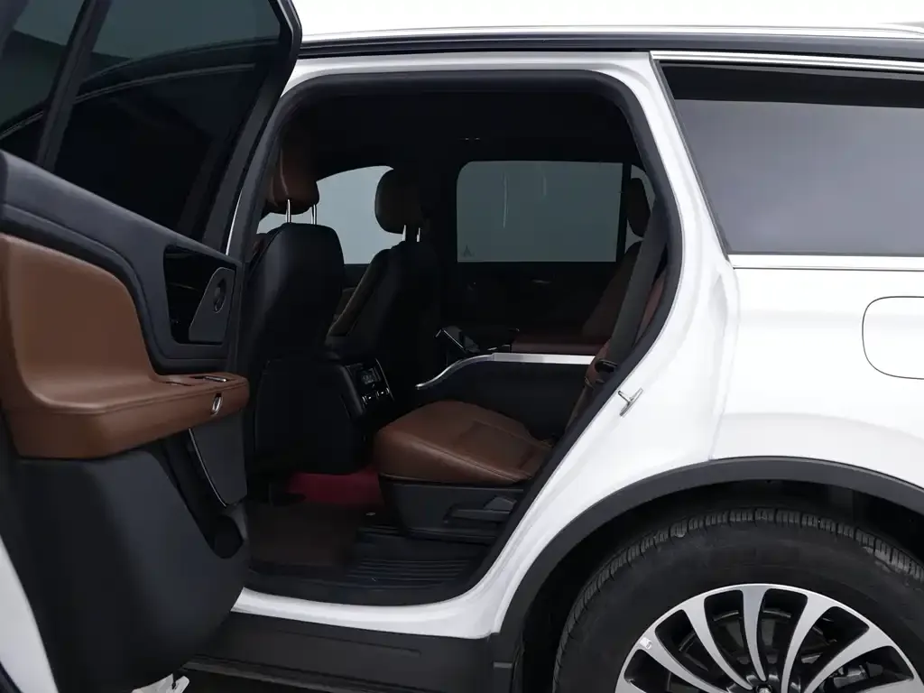 Lincoln Aviator 2021 из CN, фото 6