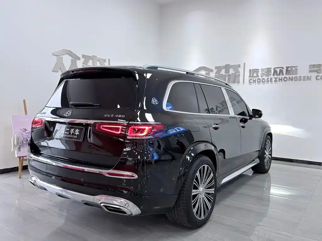 Mercedes-Benz GLS — фото 6