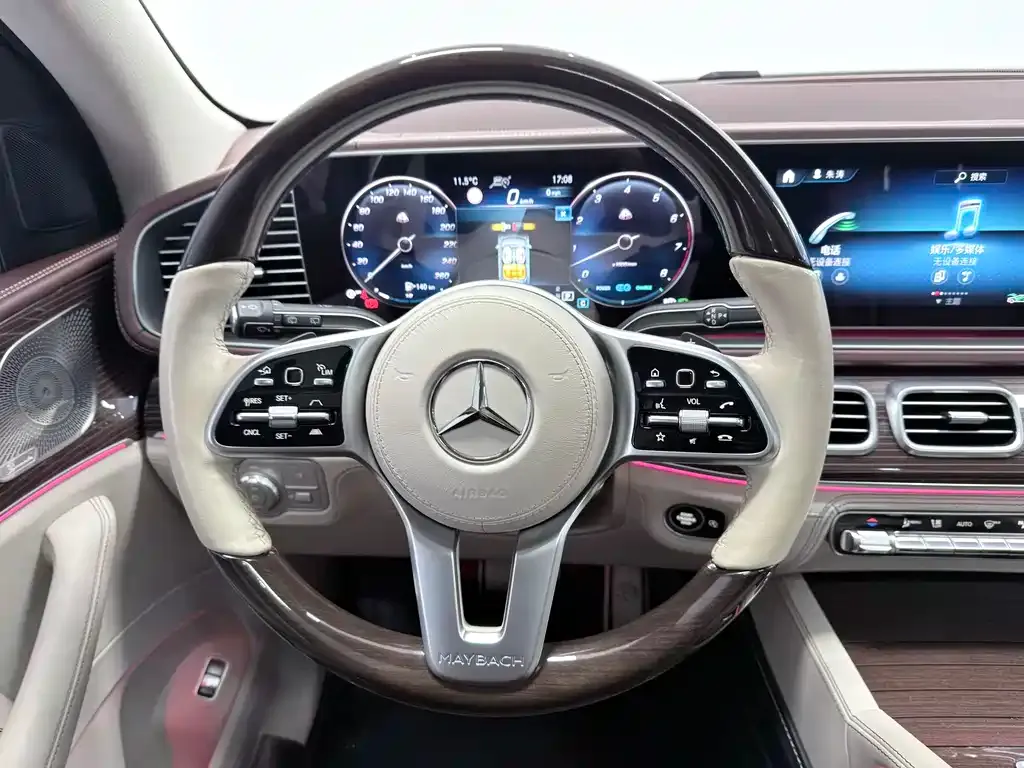 Mercedes-Benz GLS — фото 8