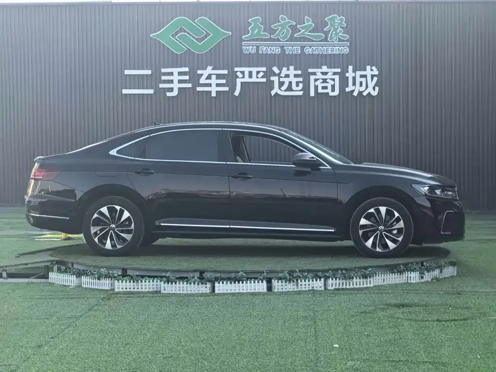 Volkswagen Passat — фото 10