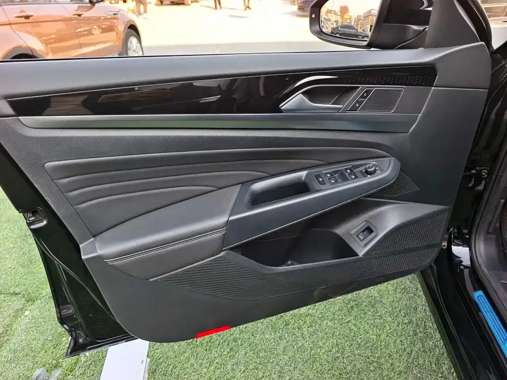 Volkswagen Passat — фото 6