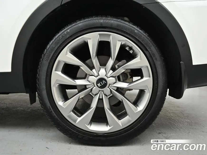 Kia Sorento — фото 5