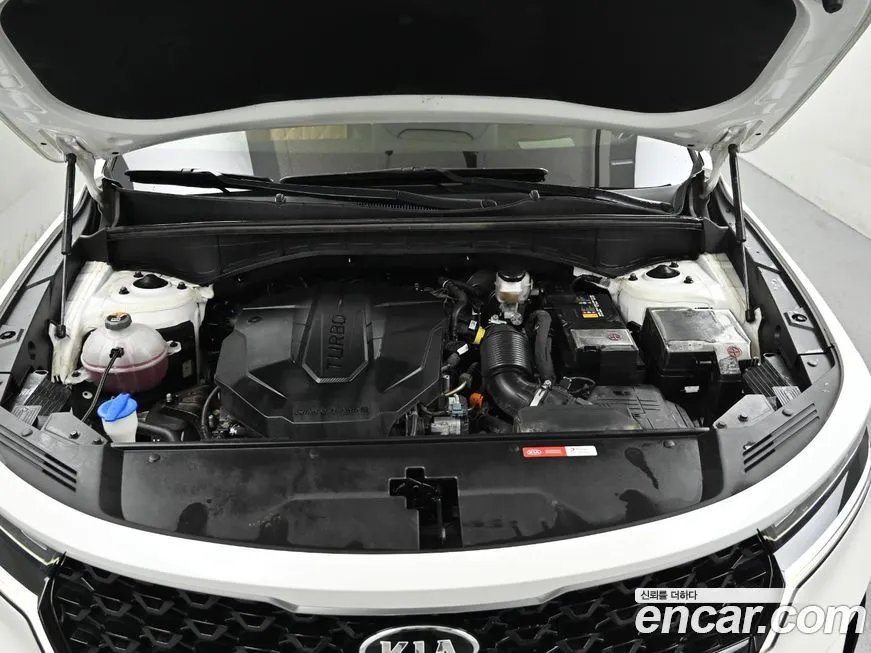 Kia Sorento — фото 9