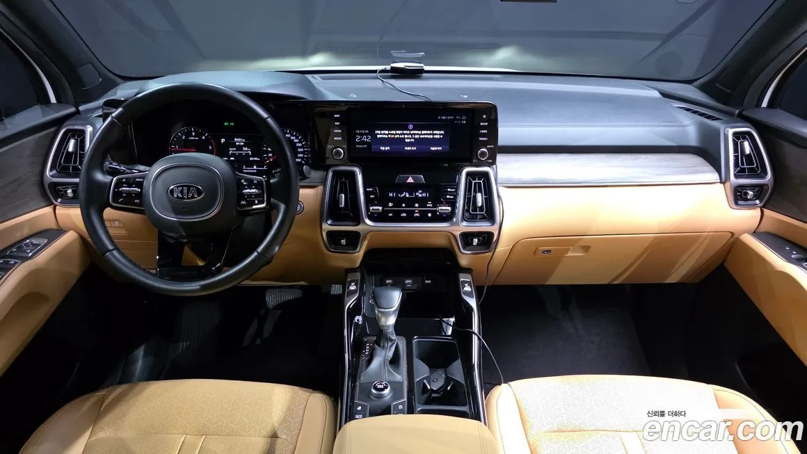 Kia Sorento — фото 9