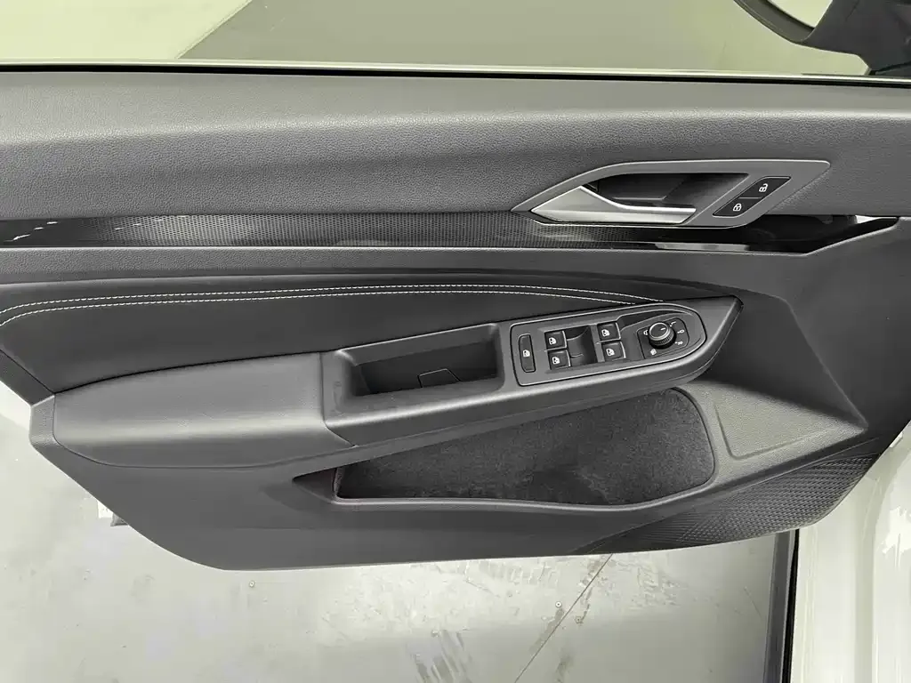 Volkswagen Golf 2022 из CN, фото 4