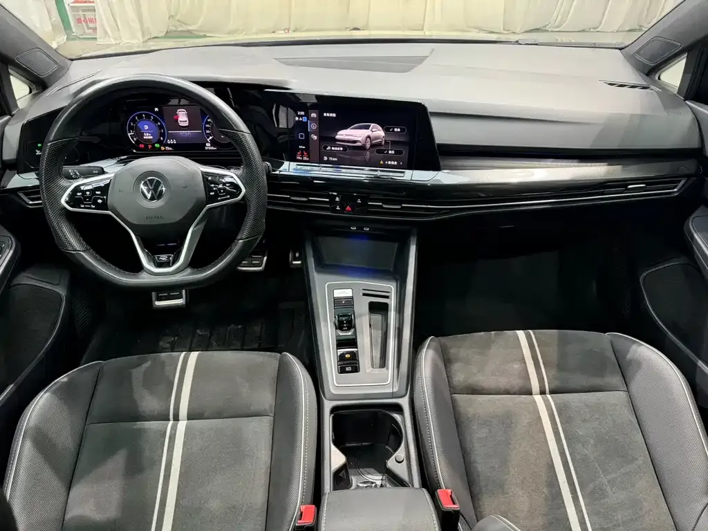 Volkswagen Golf 2022 из CN, фото 7
