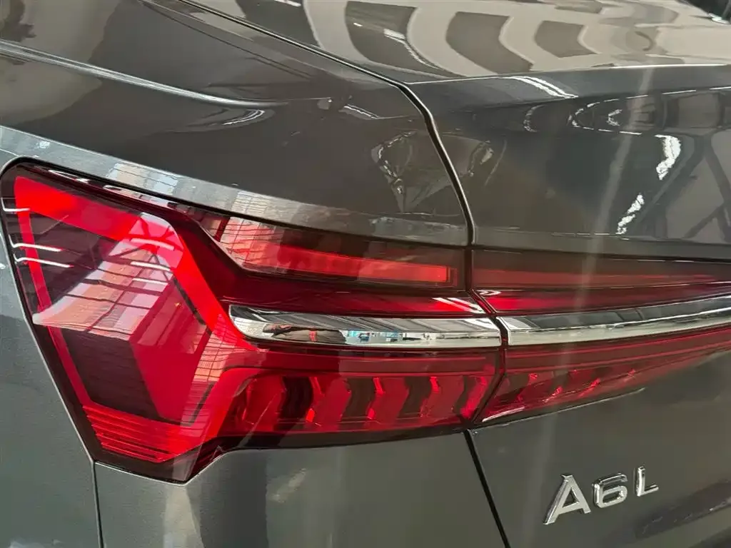 Audi A6L — фото 8