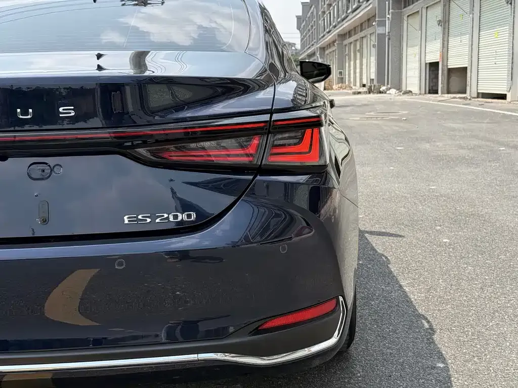 Lexus ES 2025 из CN, фото 2