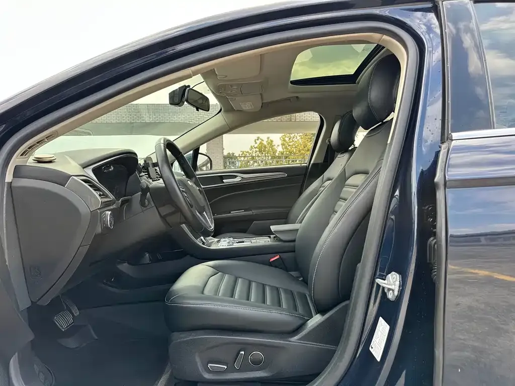Ford Mondeo 2022 из CN, фото 8